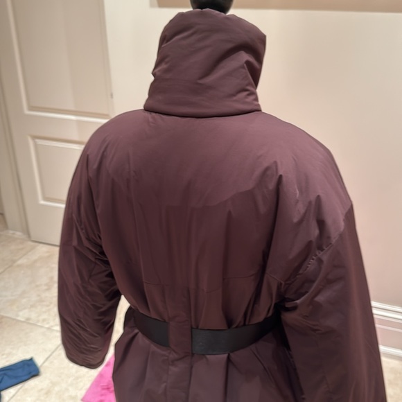 Brand new Lululemon pure puff jacket long l, burgundy color - Picture 5 of 7